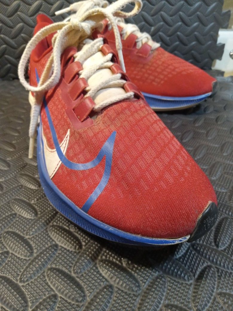 Vintage Nike Running Shoes