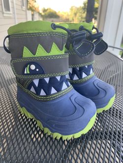 NEW Cat and Jack Toddler size 4, Bernardo Wolf Monster shoes/ boots