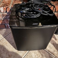 Bose Sound Bar And Subwoofer 