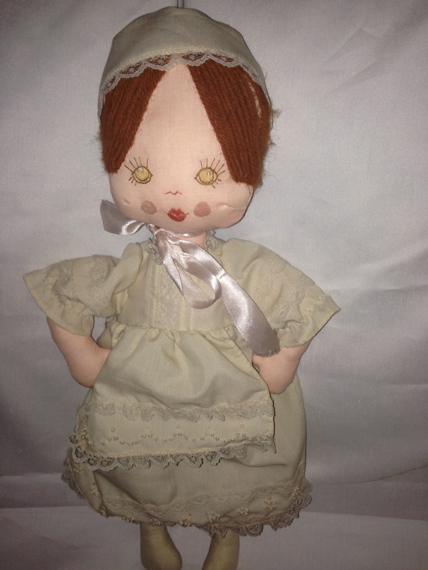 Vintage Antique Amish Bonnet Doll+
