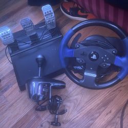 Thrustmaster T150 RS Racing Wheel Racing Wheel and Pedals And Shifter for  Sale in New York, NY - OfferUp