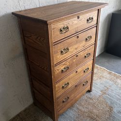 Dresser, Pottery Barn, Solid Wood, 5 Drawers. Excellent Condition! See Dimensions Below. 