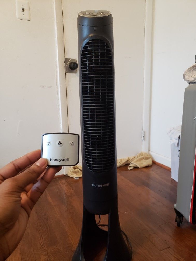 Honeywell QuietSet Tower Fan With Remote