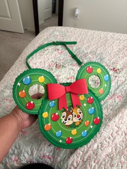 Disney Chip and Dale Christmas Wreath Crossbody Bag