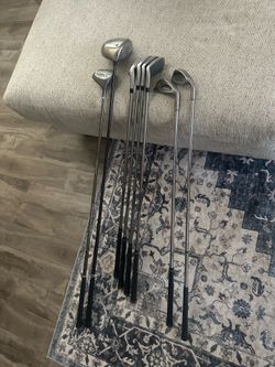 Used golf clubs (right handed)