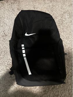 Nike elite backpack v2 (Negotionable)