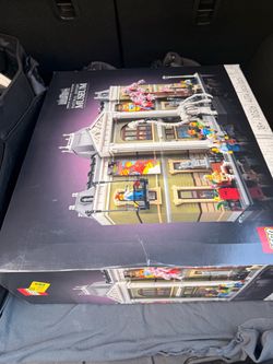 LEGO Natural History Museum Set