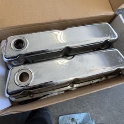 Ford 302 Valve Covers
