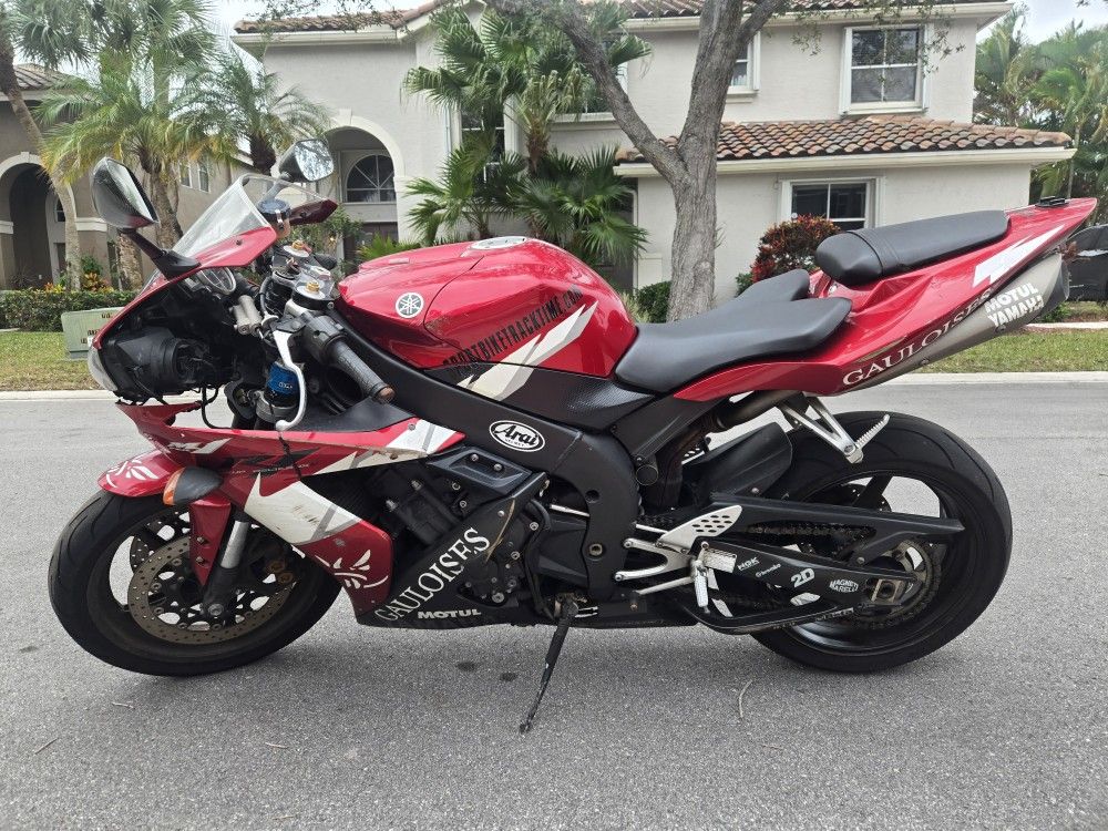 Yamaha R1 2004 for Sale in Boca Raton, FL - OfferUp