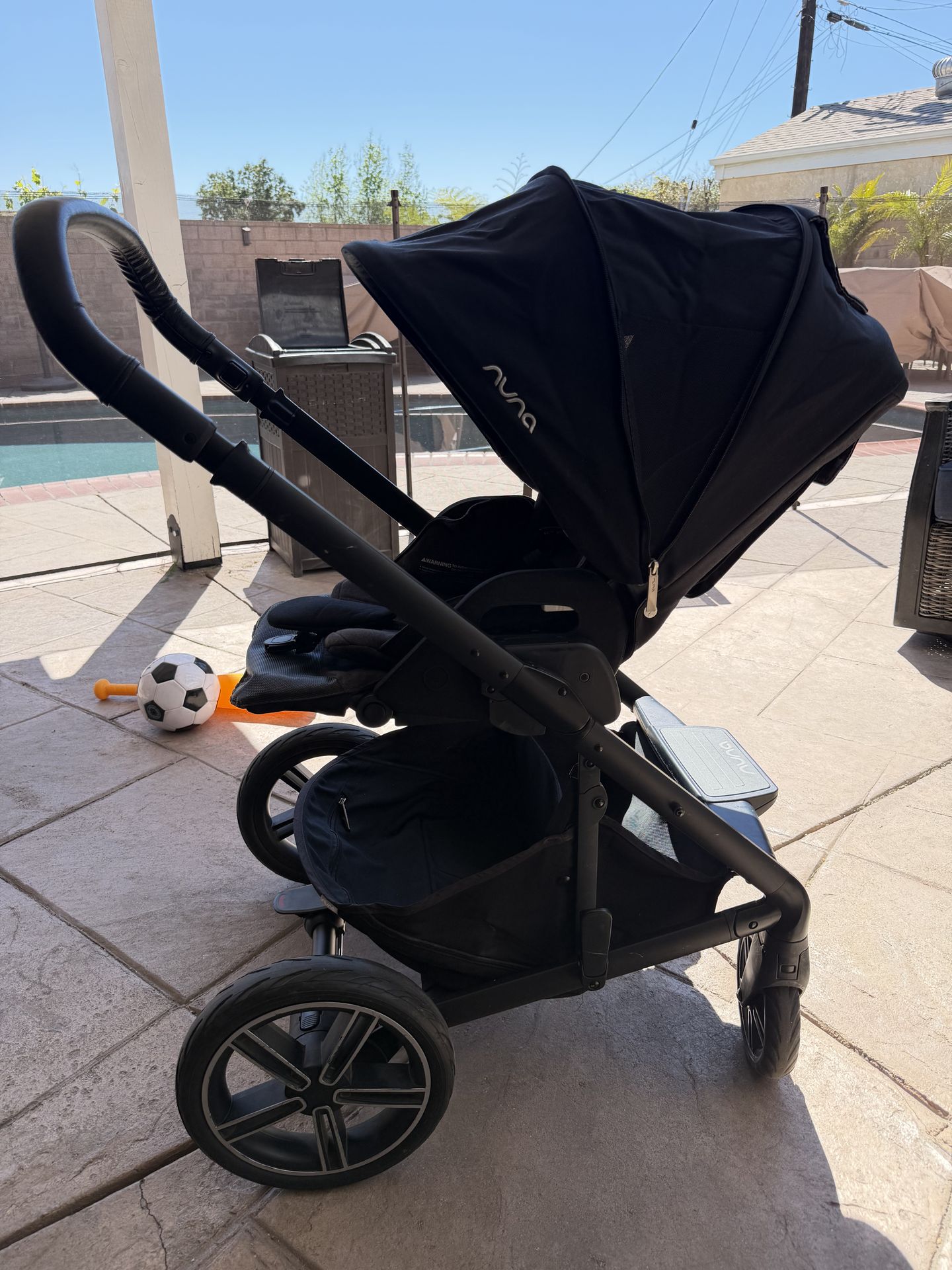 2021 Nuna Mixx Stroller