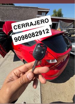 Llaves de autos / car keys and remotes