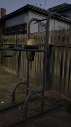 Power Tower Workout Machine For Pull-ups Dips Push-ups Etc