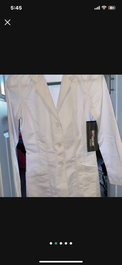 Grey’s Anatomy professional wear by Barco White Lab coat 30” PRINCESS LABCOAT  Size Small brand new with the tag on