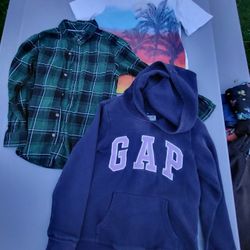 Boys 8 and 8/10. Lot of 3 items. Lot S01.