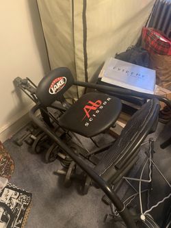 An Scissors For Abs Training 