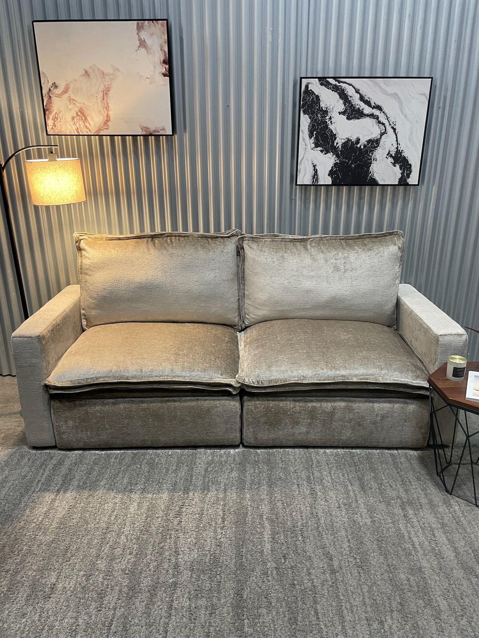 Loveseat Couch - DELIVERY AVAILABLE 🚚
