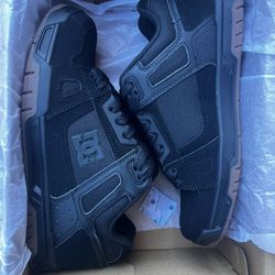 🆕 DC • Men’s 7.5