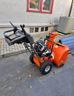 Snow Blower ST224 Husqvarna