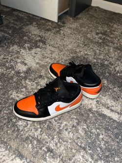 Jordan 1 Low Orange/Black/White – Good Condition
