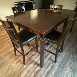 ✨ Square 5‑Piece Dining Table Set – Great Deal! ✨