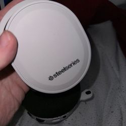 Arctic 7p+ Steel Series Wireless Headphones