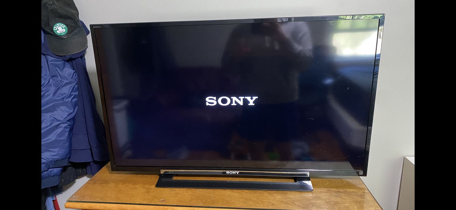 Sony 1080p 40” TV