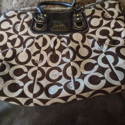 Coach Purse Inside Seam Ripped Does Not Show Out Looks Brand New