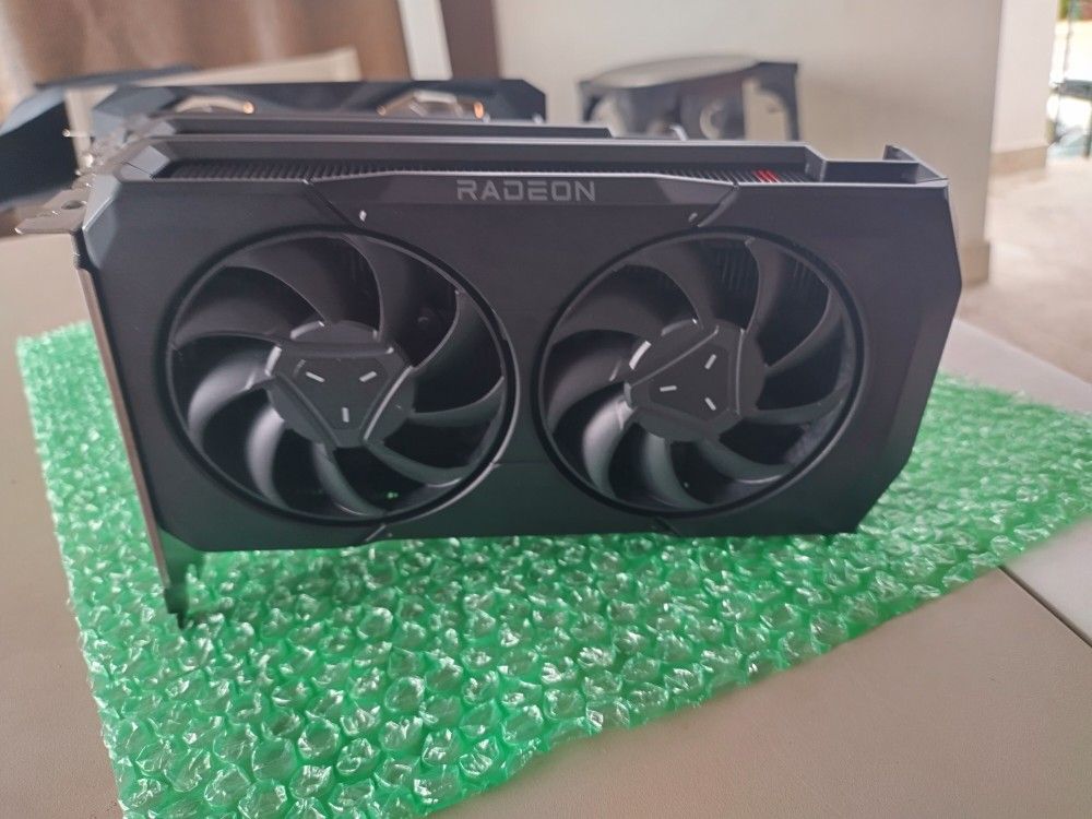 RX 7600 8gb