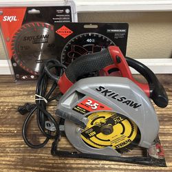 Skilsaw 2.5 HP Circular Saw-see all photos & description- includes 2 new blades