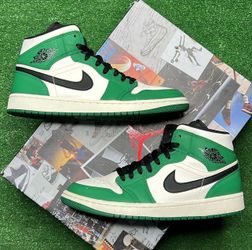 Air Jordan 1 Mid ‘Pine Green’
