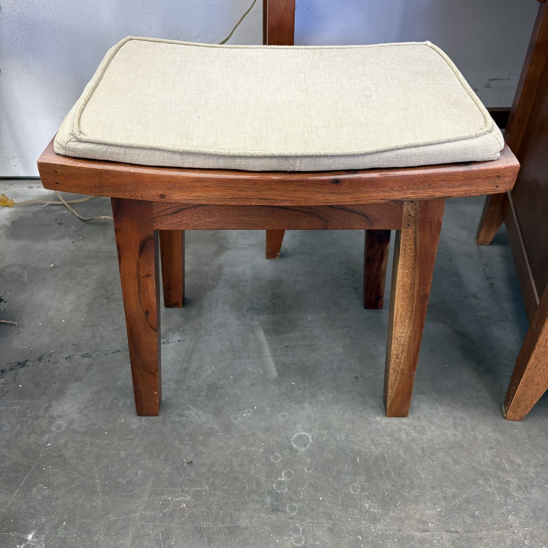 Wing Bench