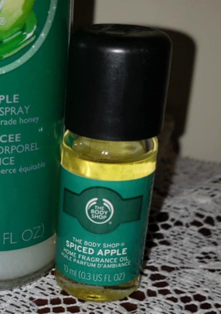 DISCONTINUED RARE THE BODY SHOP SPICED APPLE HOME FRAGRANCE OIL 10ML