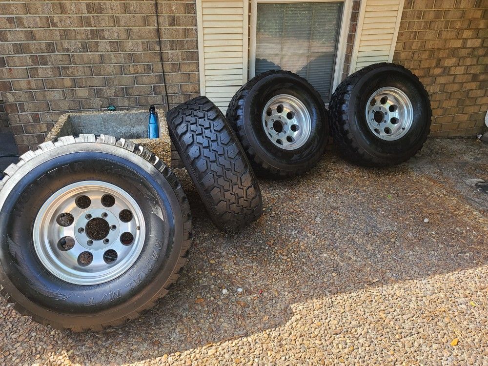 Chevy rims and tires 315/75/16
