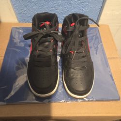 Reebok Boys Tenny Shoes Todldler Size 11 / Pick Up Only