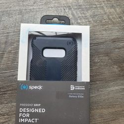 Speck Presidio Grip Case for Samsung Galaxy S10e