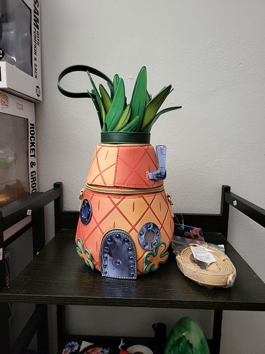 Nwt SpongeBob SquarePants SpongeBob's Pineapple Home Figural Crossbody Bag