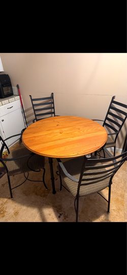 Kitchen table