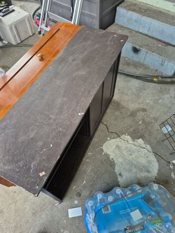 Cabinet/ TV Stand