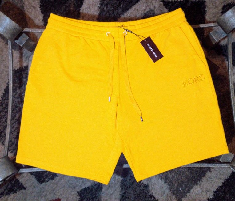 MICHAEL KORS XL YELLOW SWEAT SHORTS
