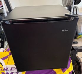 1.7 Cu.Ft. Black Mini Haier Fridge