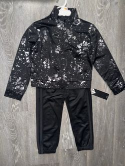 Adidas set tracksuit size 6 for girls