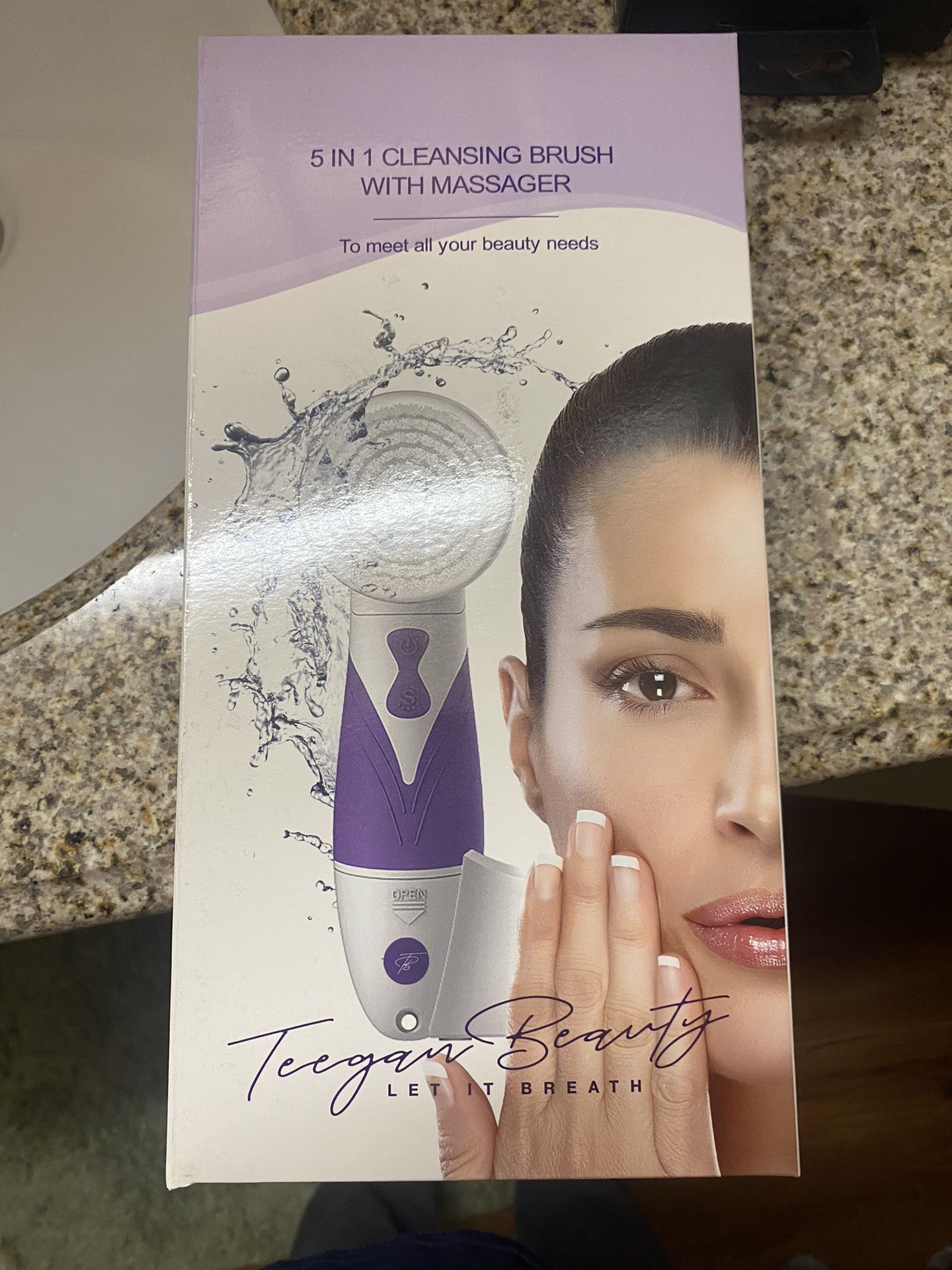 FREE NEVER USED Teegan Beauty 5 In 1 Cleansing Brush With Massager 