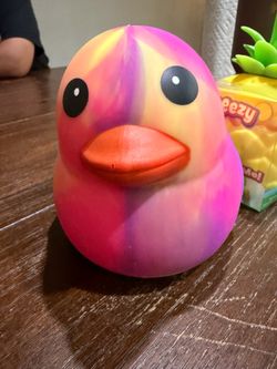 Tie-dye squeezy duck