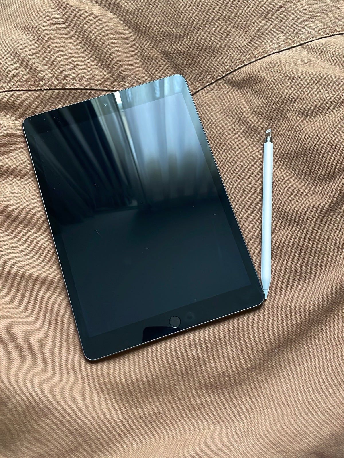 iPad with Apple Pencil 7th Gen for Sale in Tulsa, OK - OfferUp