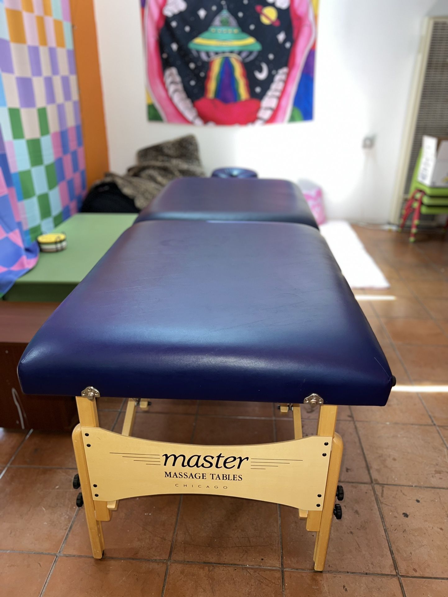 Master® Massage Equipment 30" Coronado™ LX Portable Massage Table Package Royal Blue
