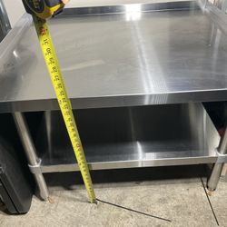FLAT GRILL TABLE 30’’X36’’X24’’ STAINLESS STEEL