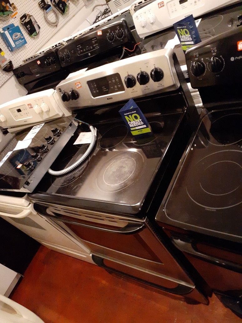 Used Excellent Condition Kenmore 5 Burner Electric Stove for Sale in