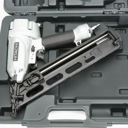 hitachi 15 ga nailer.  100$ firm