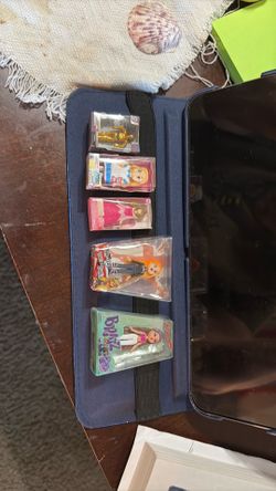 Tiny box toys