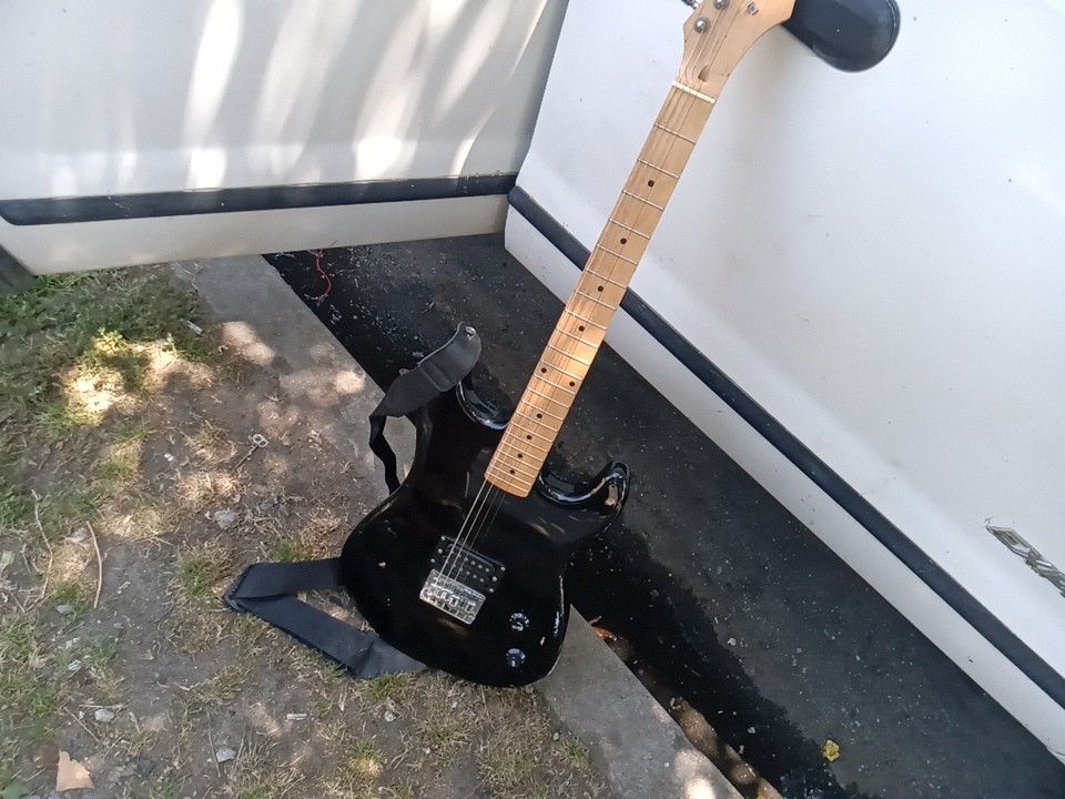 Electric Guitar 